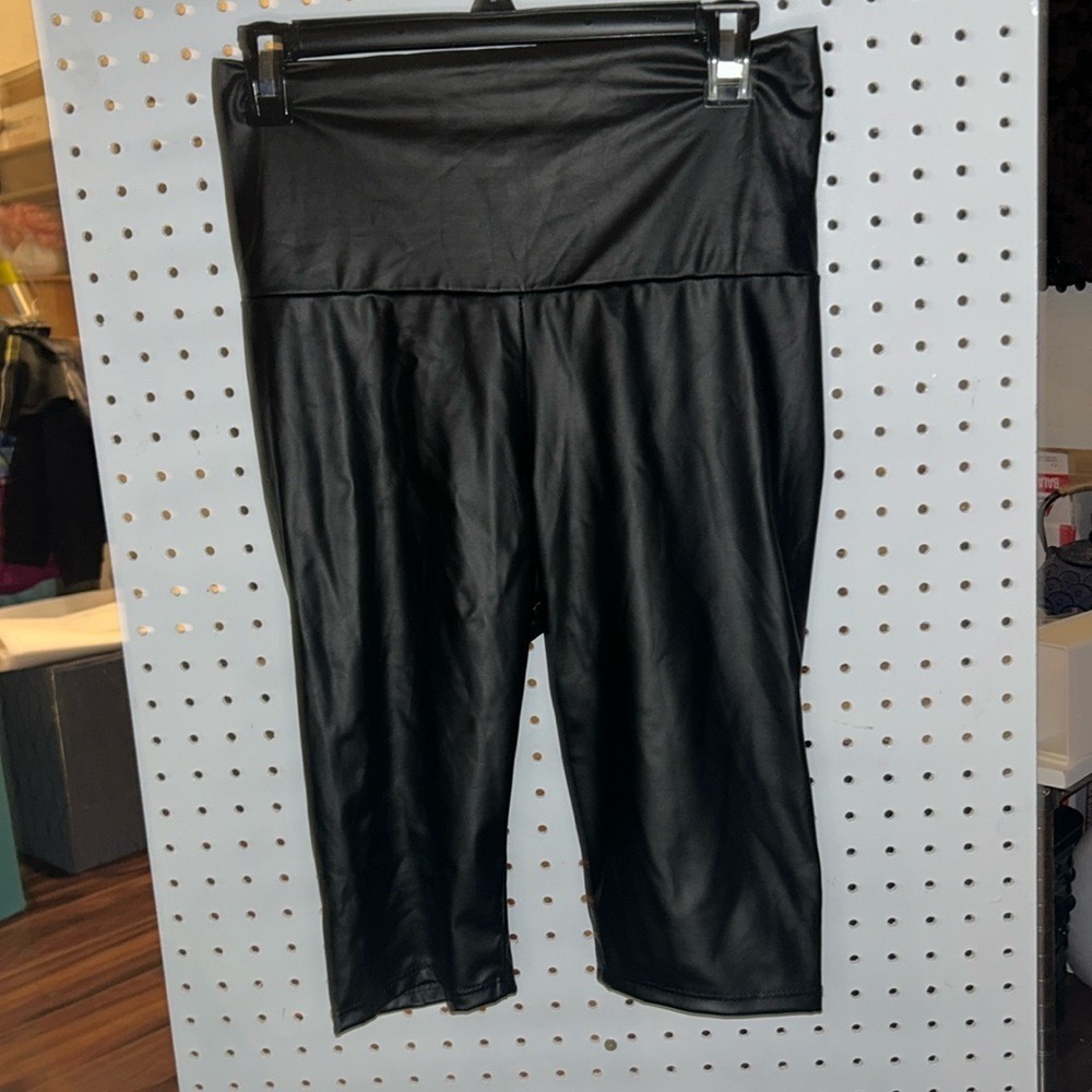 Cherish NWT High Waist Biker Shorts Faux Leather 10" inseam Sz M